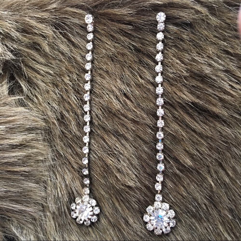 Vintage clear rhinestone dangle pierced earrings